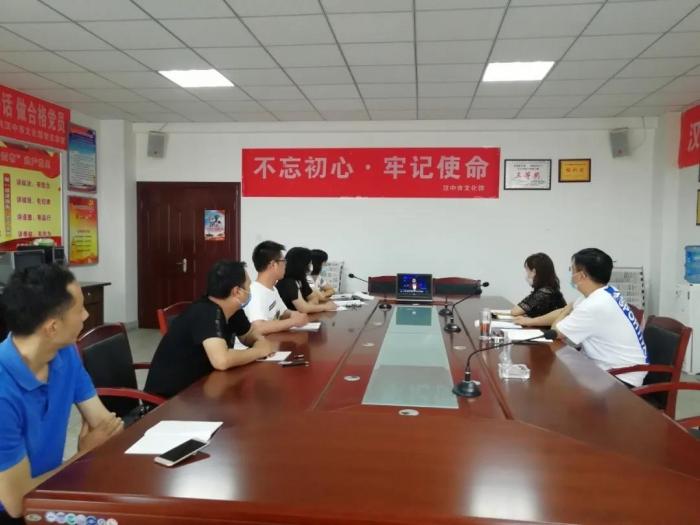 揭秘刘艳，时代新星的风采最新章汇总