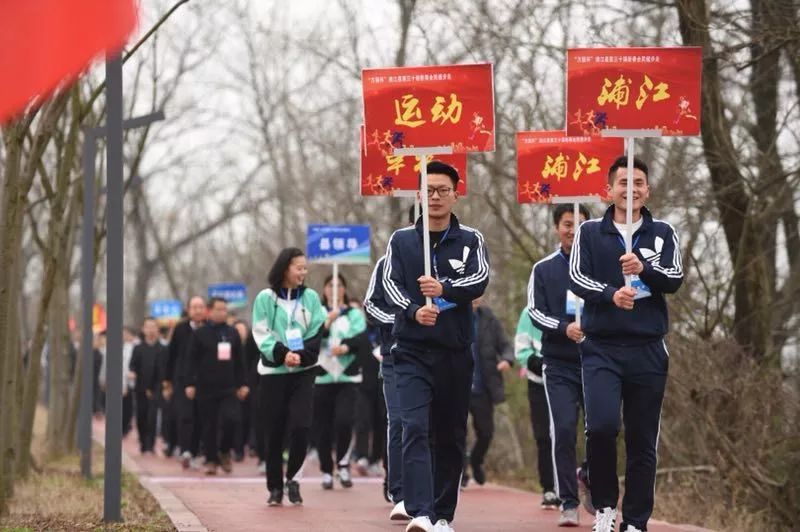 施振强最新动态,施振强最新动态，与大自然共舞，寻找内心的平和乐章