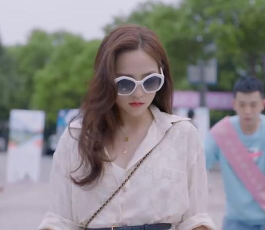 章若楠，演员之路的璀璨光芒闪耀之旅