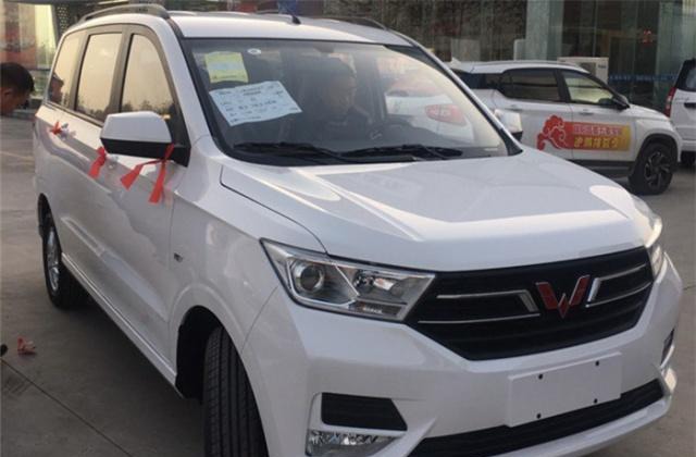 五菱宏光S2017新款，自然美景的探索之旅启动