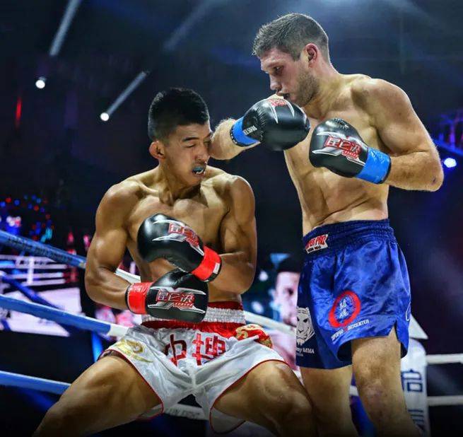 科技重塑擂台,散打方便最新比赛激战空前体验