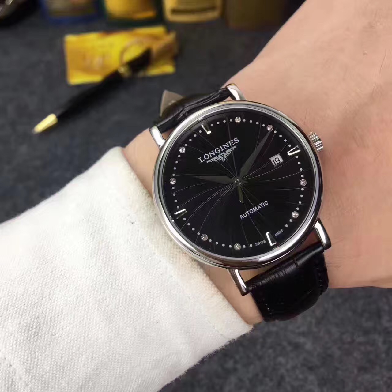 最新时尚手表，时间的韵律，展现自信风采