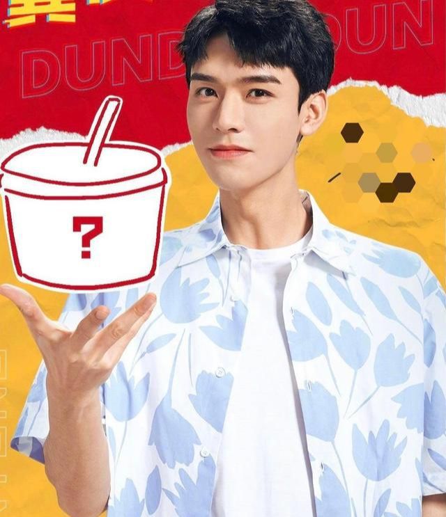 张哲瀚最新动态揭秘，小巷深处的独特风情与隐藏的特色小店之旅